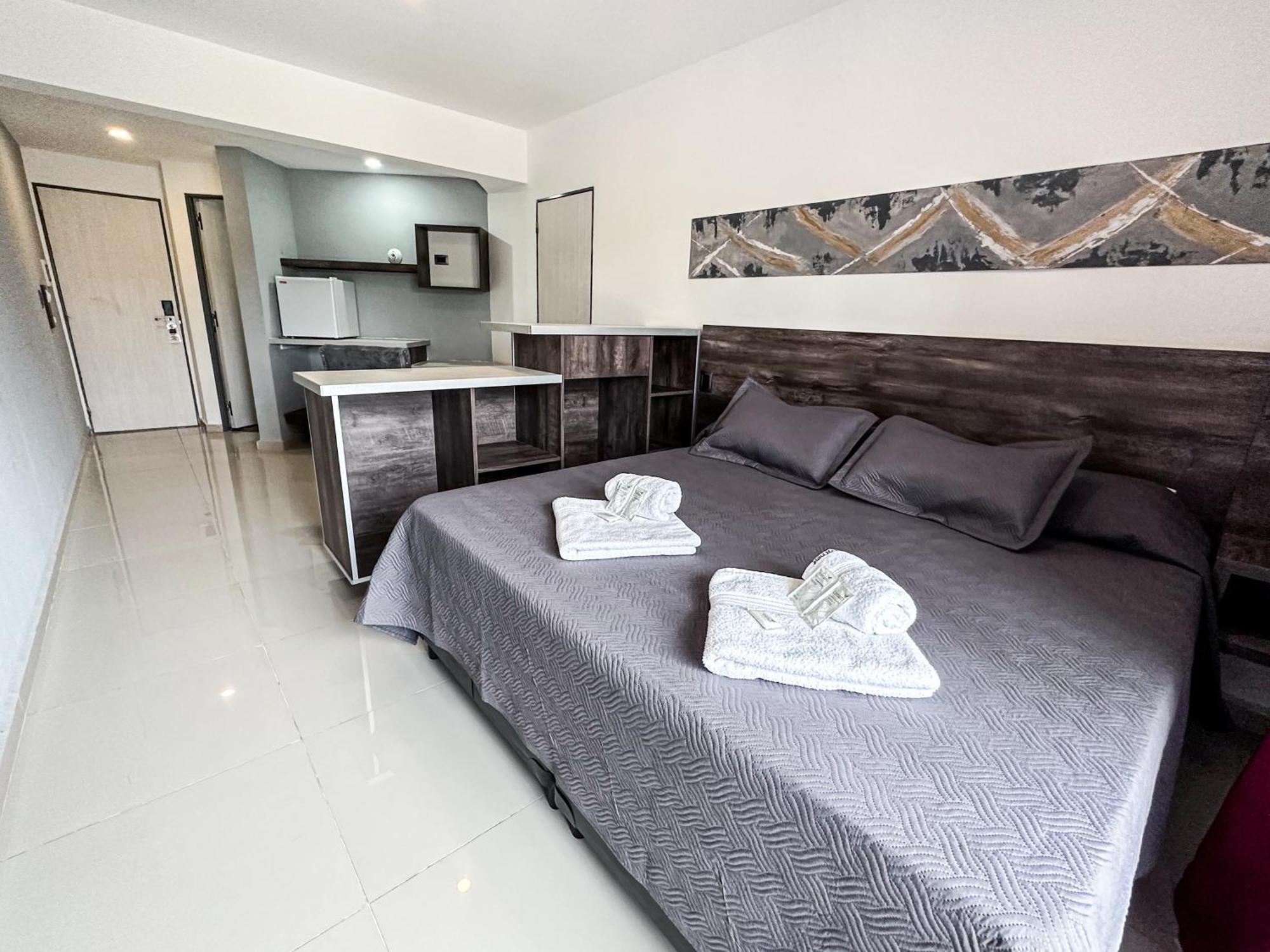 Hotel Golden Ross à Villa Carlos Paz Extérieur photo