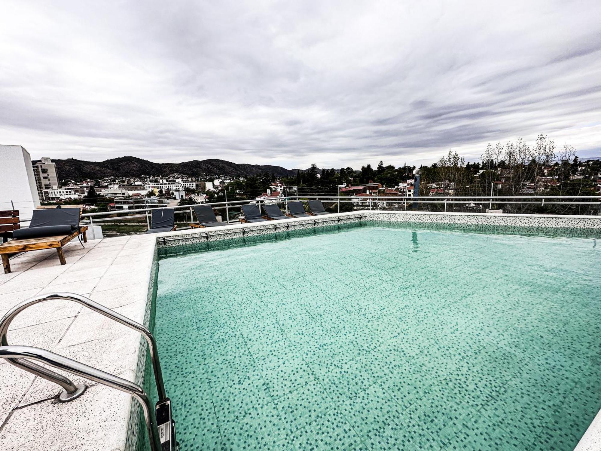Hotel Golden Ross à Villa Carlos Paz Extérieur photo
