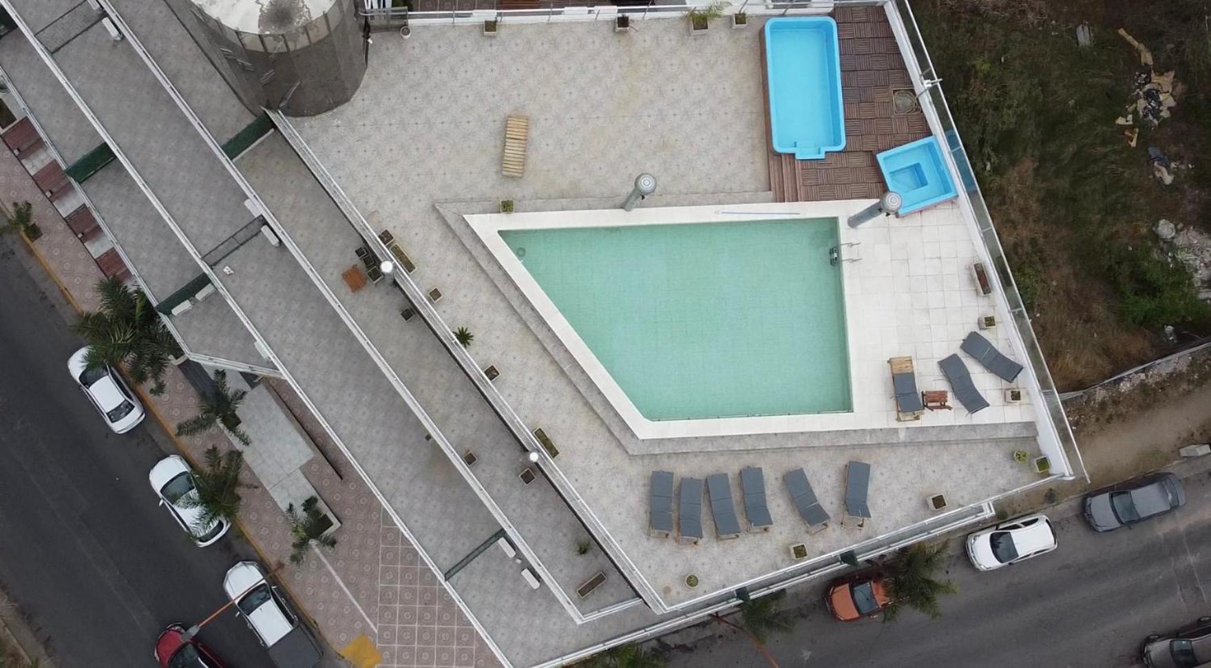 Hotel Golden Ross à Villa Carlos Paz Extérieur photo