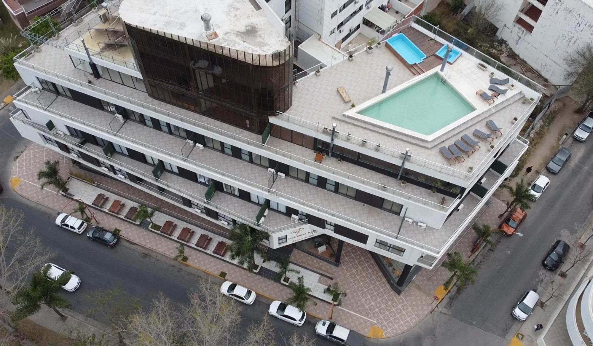 Hotel Golden Ross à Villa Carlos Paz Extérieur photo
