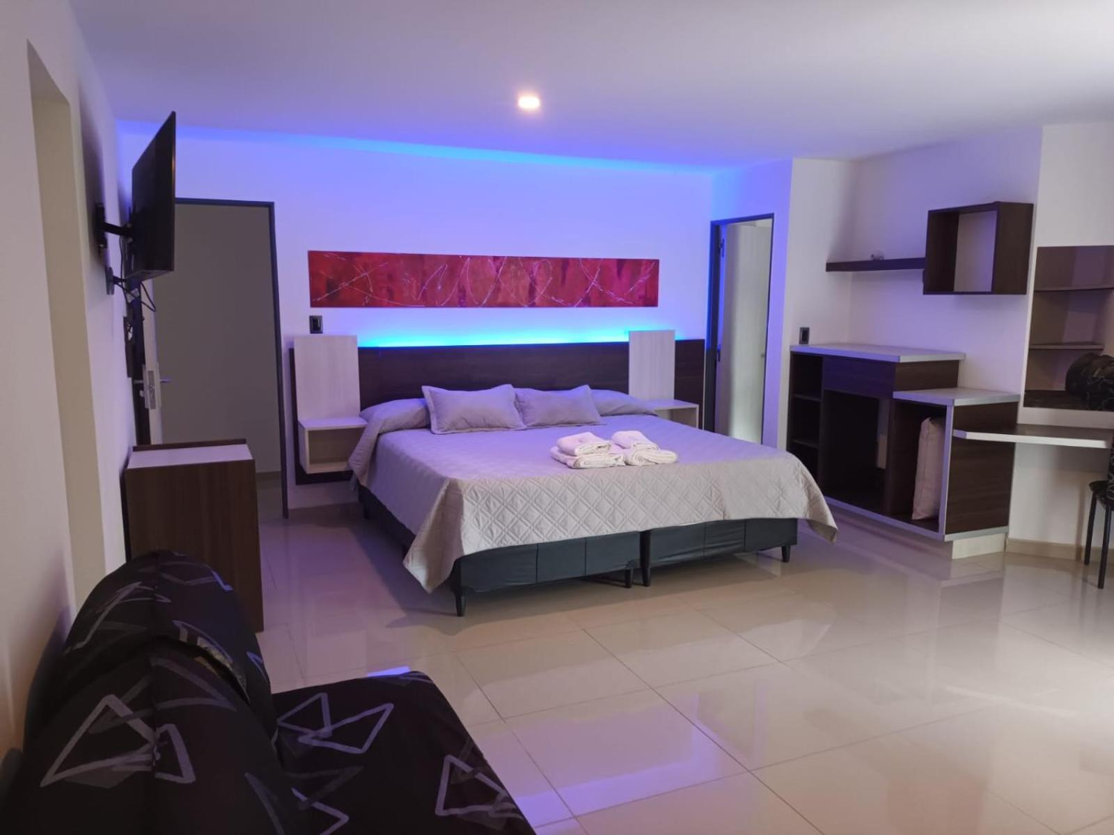 Hotel Golden Ross à Villa Carlos Paz Extérieur photo