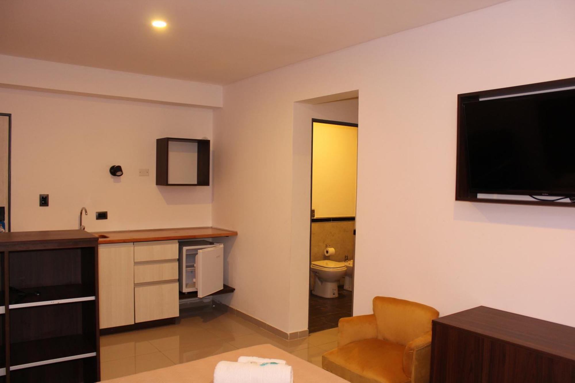 Hotel Golden Ross à Villa Carlos Paz Extérieur photo