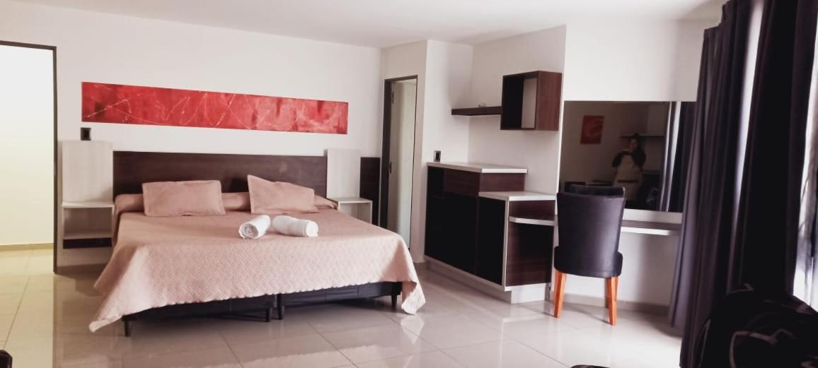 Hotel Golden Ross à Villa Carlos Paz Extérieur photo