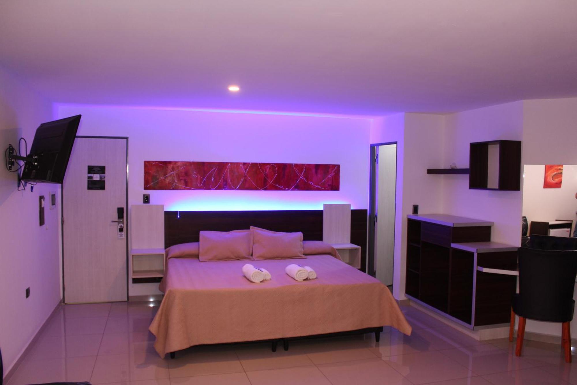 Hotel Golden Ross à Villa Carlos Paz Extérieur photo